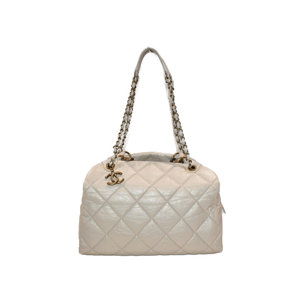 item Chanel chain bag beige leather Shoulder Bag cute